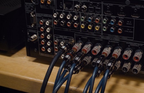 plug-the-rca-connectors